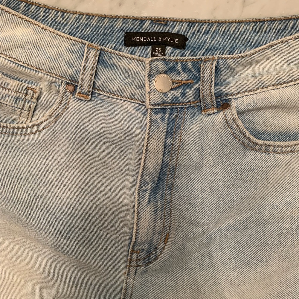 Kendall & Kylie High Waisted Cuffed Jean Shorts - Picture 5 of 6